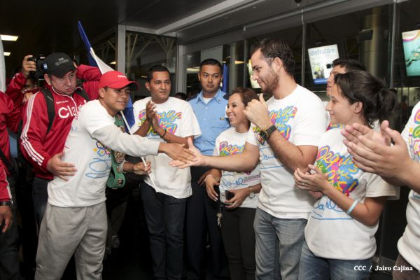 Chocolatito retorna a Nicaragua tras su histórica y contundente victoria ante Brian Viloria