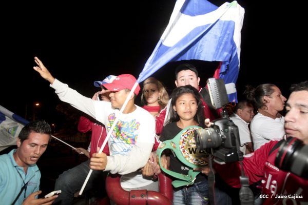 Chocolatito retorna a Nicaragua tras su histórica y contundente victoria ante Brian Viloria