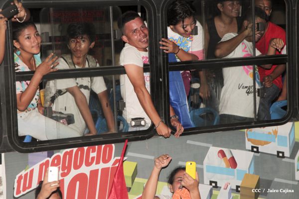 Chocolatito retorna a Nicaragua tras su histórica y contundente victoria ante Brian Viloria