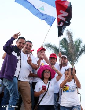 Chocolatito participa en Caminata por el Trabajo y la Paz