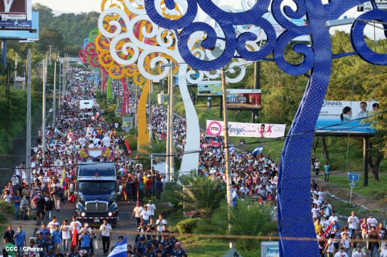 Chocolatito participa en Caminata por el Trabajo y la Paz