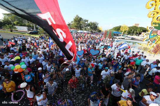 Chocolatito participa en Caminata por el Trabajo y la Paz