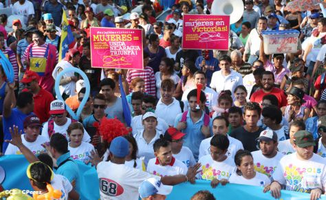 Chocolatito participa en Caminata por el Trabajo y la Paz