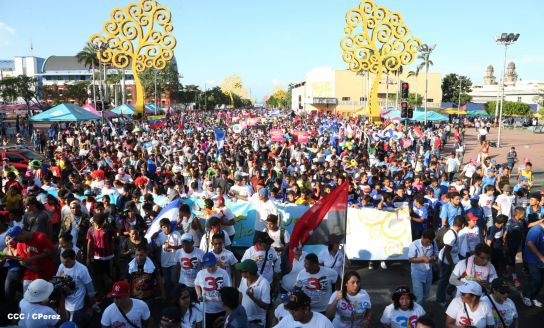 Chocolatito participa en Caminata por el Trabajo y la Paz