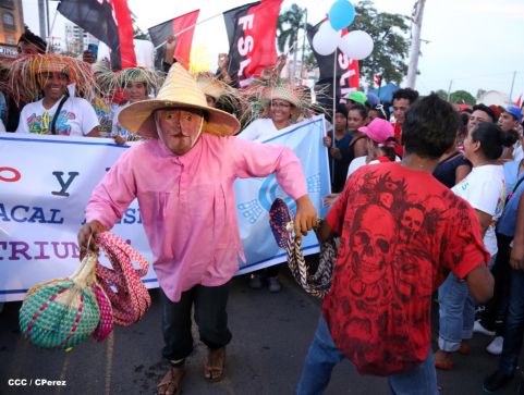 Más fotos de la Caminata Trabajo y Paz… Unida, Nicaragua Triunfa!