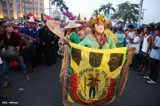 Más fotos de la Caminata Trabajo y Paz… Unida, Nicaragua Triunfa!