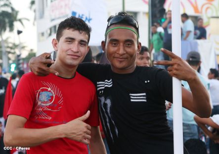Más fotos de la Caminata Trabajo y Paz… Unida, Nicaragua Triunfa!