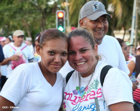 Más fotos de la Caminata Trabajo y Paz… Unida, Nicaragua Triunfa!