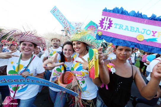 Más fotos de la Caminata Trabajo y Paz… Unida, Nicaragua Triunfa!