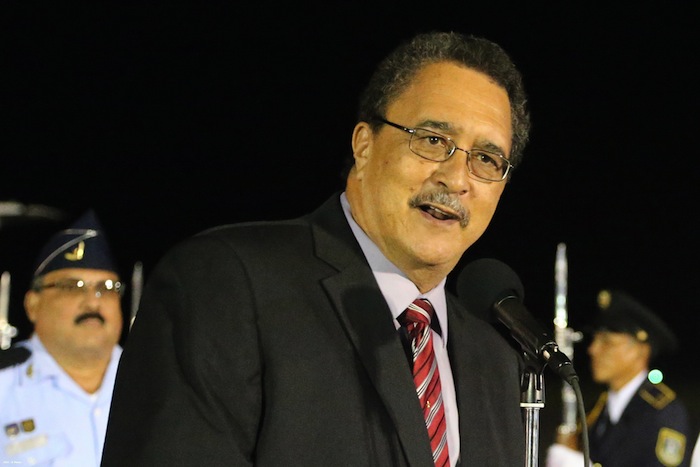 Llegan presidentes de Grenada y Santa Lucía