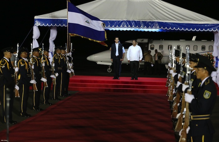 Llegan presidentes de Grenada y Santa Lucía
