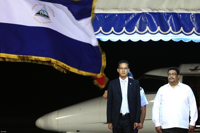 Llegan presidentes de Grenada y Santa Lucía