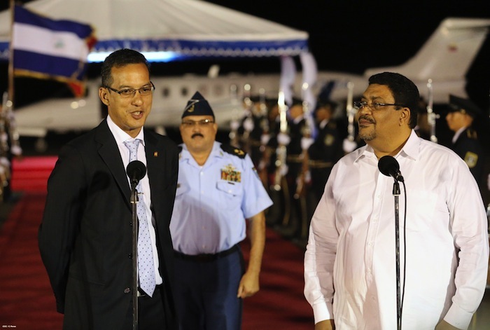 Llegan presidentes de Grenada y Santa Lucía