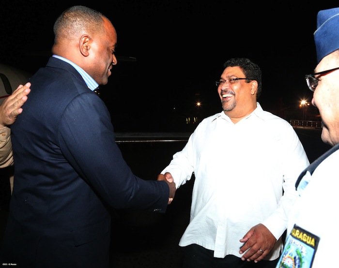 Arriban mandatarios del Caribe