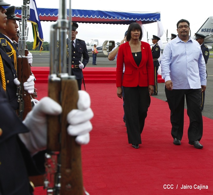 Arriba primera ministra de Jamaica