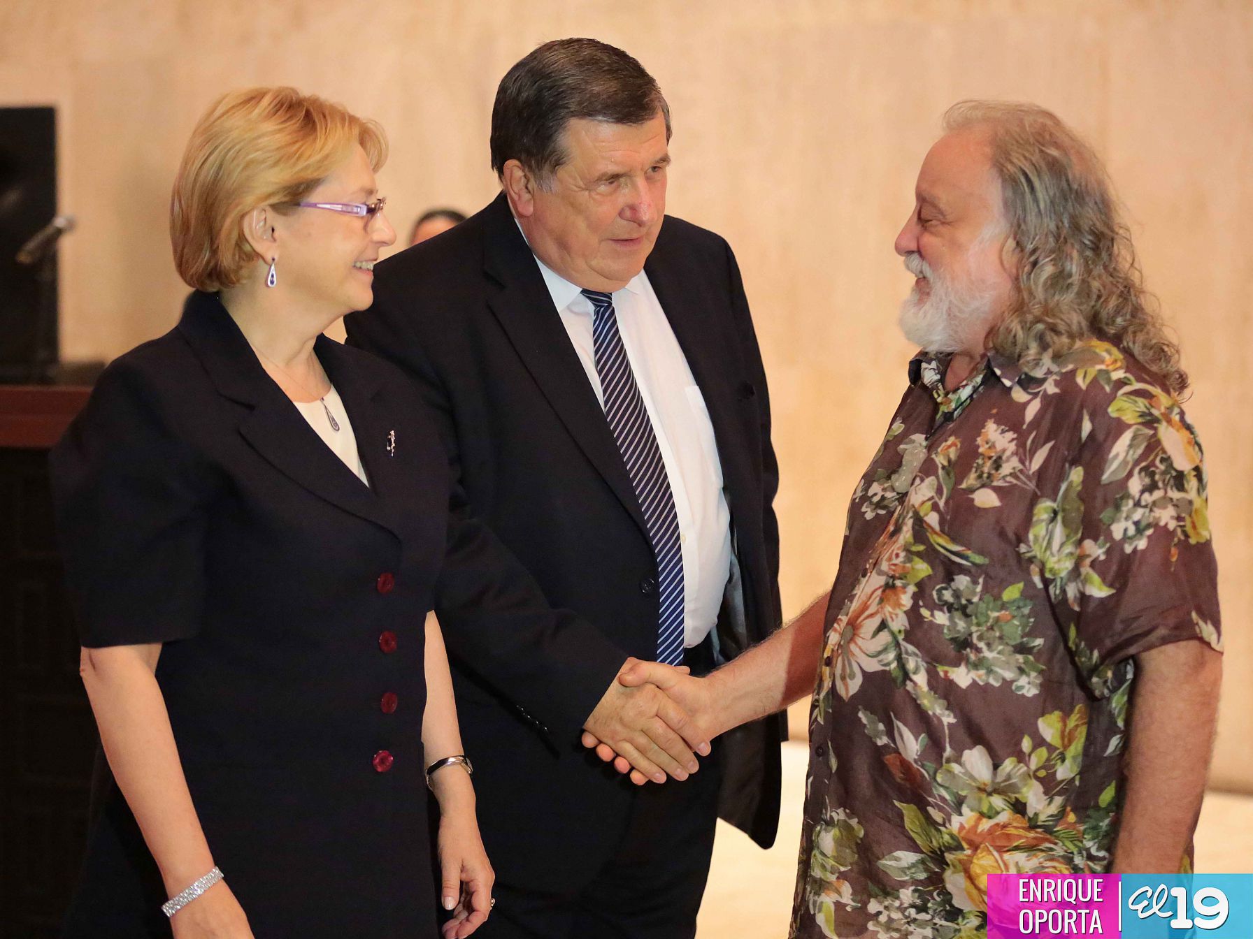 Ministra de Salud rusa desvela en Nicaragua busto del poeta Aleksandr Pushkin