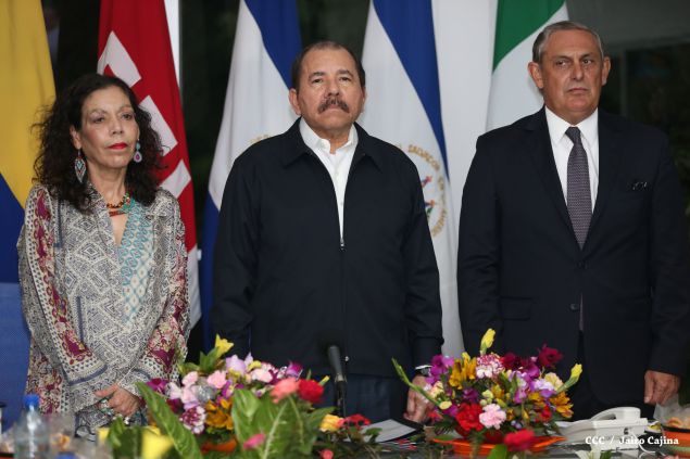 Daniel y Rosario reciben cartas credenciales de nuevos embajadores de Colombia, El Salvador, Italia y Alemania