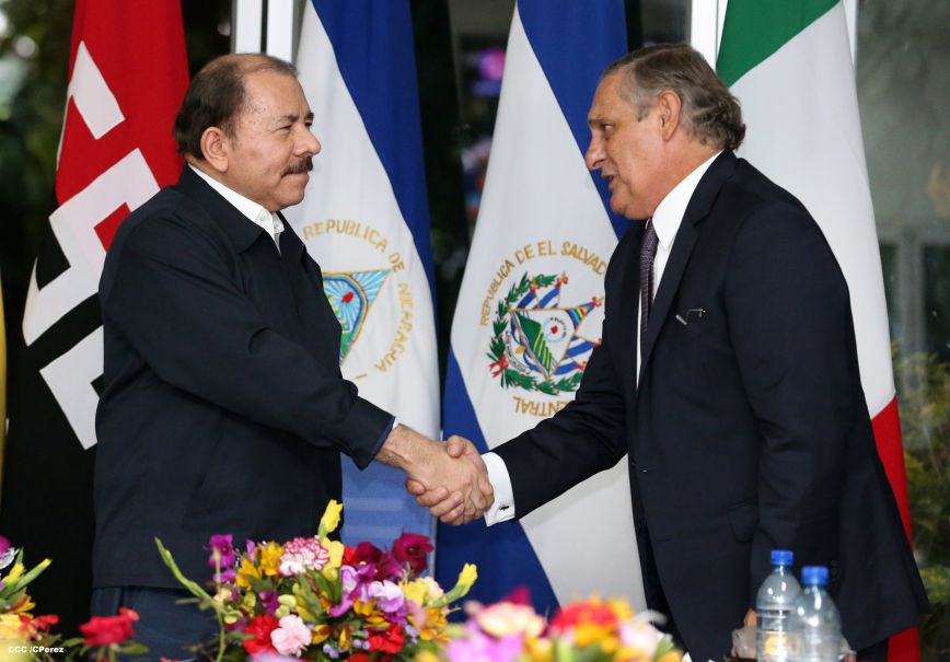 Daniel y Rosario reciben cartas credenciales de nuevos embajadores de Colombia, El Salvador, Italia y Alemania