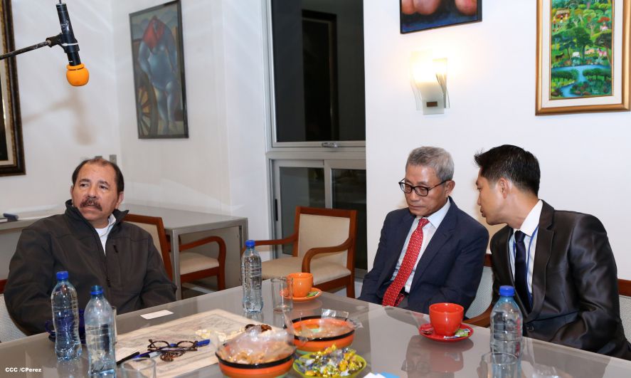 Presidente Daniel se reúne con el presidente del grupo empresarial coreano Sae-A Tecnotex S.A.