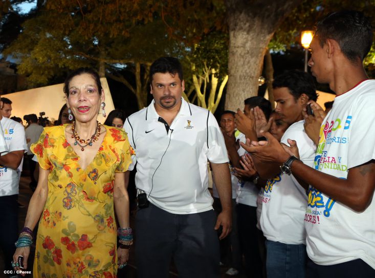 Daniel y Rosario conmemoran 39 aniversario del tránsito a la inmortalidad del Comandante Carlos Fonseca