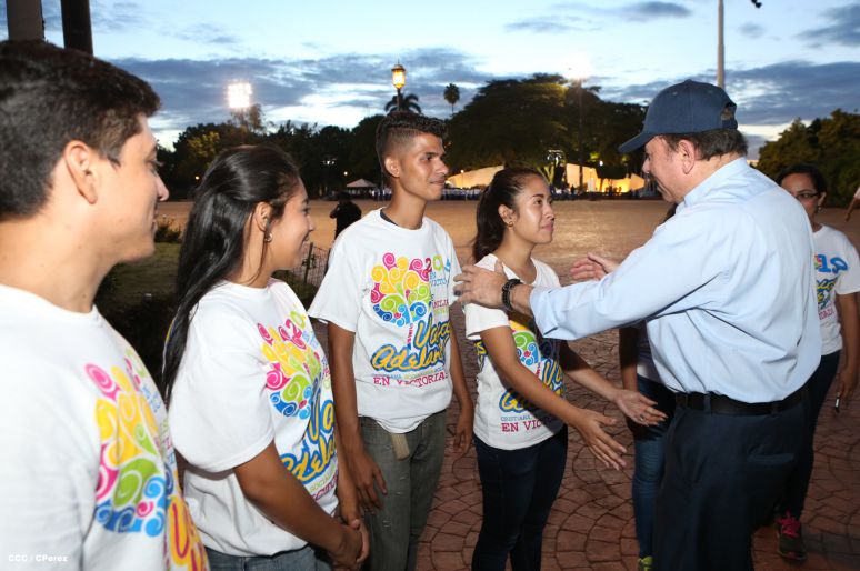 Daniel y Rosario conmemoran 39 aniversario del tránsito a la inmortalidad del Comandante Carlos Fonseca