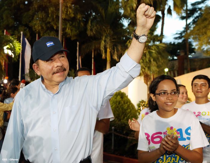 Daniel y Rosario conmemoran 39 aniversario del tránsito a la inmortalidad del Comandante Carlos Fonseca