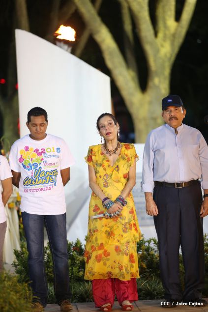 Daniel y Rosario conmemoran 39 aniversario del tránsito a la inmortalidad del Comandante Carlos Fonseca