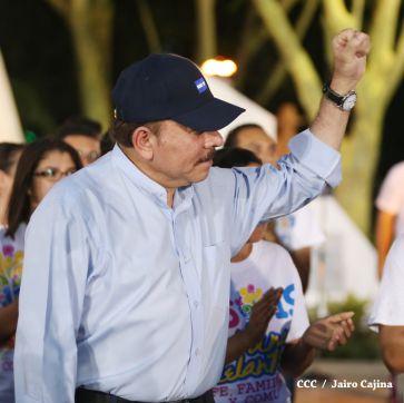 Daniel y Rosario conmemoran 39 aniversario del tránsito a la inmortalidad del Comandante Carlos Fonseca