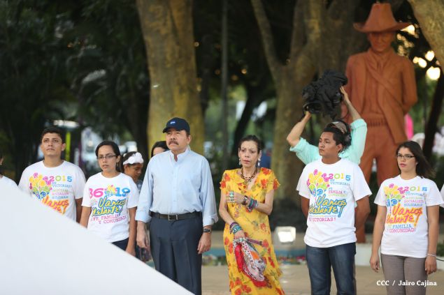Daniel y Rosario conmemoran 39 aniversario del tránsito a la inmortalidad del Comandante Carlos Fonseca