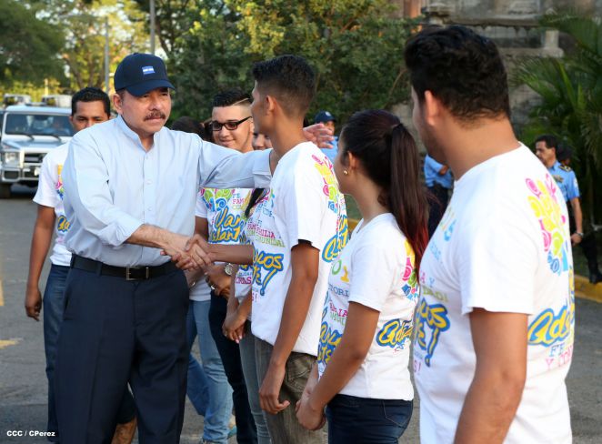 Daniel y Rosario conmemoran 39 aniversario del tránsito a la inmortalidad del Comandante Carlos Fonseca