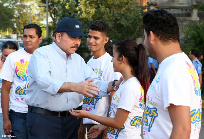 Daniel y Rosario conmemoran 39 aniversario del tránsito a la inmortalidad del Comandante Carlos Fonseca