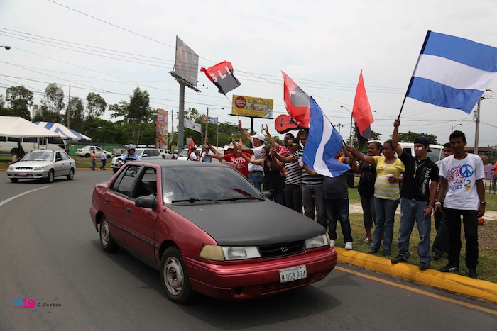 Familias de Managua saludan a delegaciones que participan en Petrocaribe