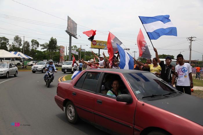 Familias de Managua saludan a delegaciones que participan en Petrocaribe