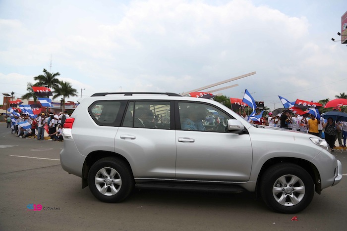Familias de Managua saludan a delegaciones que participan en Petrocaribe
