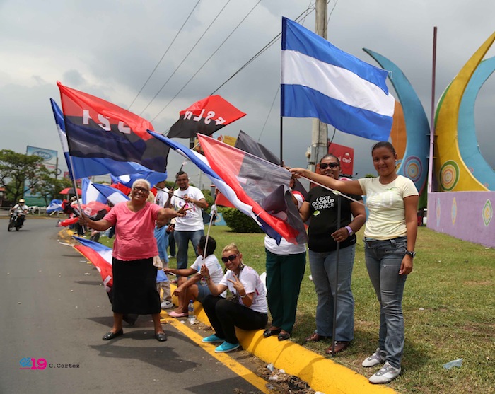 Familias de Managua saludan a delegaciones que participan en Petrocaribe