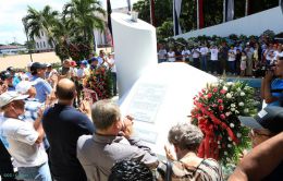 Nicaragüenses continúan rindiendo tributo al Comandante Carlos Fonseca