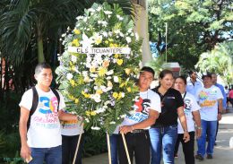 Nicaragüenses continúan rindiendo tributo al Comandante Carlos Fonseca