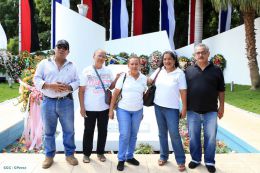 Nicaragüenses continúan rindiendo tributo al Comandante Carlos Fonseca