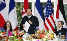 Daniel y Rosario reciben cartas credenciales de embajadores de Chile, Francia, EEUU y Palestina