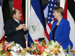 Daniel y Rosario reciben cartas credenciales de embajadores de Chile, Francia, EEUU y Palestina