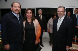 Daniel y Rosario reciben cartas credenciales de embajadores de Chile, Francia, EEUU y Palestina