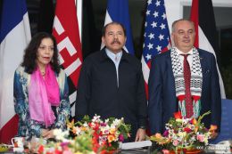 Daniel y Rosario reciben cartas credenciales de embajadores de Chile, Francia, EEUU y Palestina