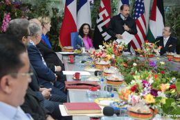 Daniel y Rosario reciben cartas credenciales de embajadores de Chile, Francia, EEUU y Palestina