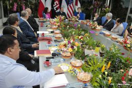 Daniel y Rosario reciben cartas credenciales de embajadores de Chile, Francia, EEUU y Palestina