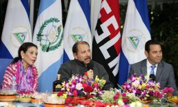 Daniel y Rosario se reúnen con el presidente electo de Guatemala, Jimmy Morales