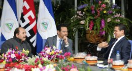 Daniel y Rosario se reúnen con el presidente electo de Guatemala, Jimmy Morales