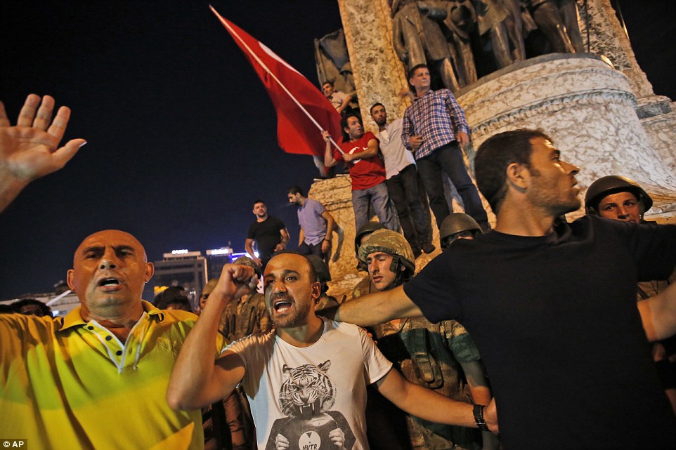 Golpe de Estado militar fallido en Turqu&iacute;a