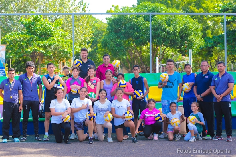 academia-alcaldia-voleibol