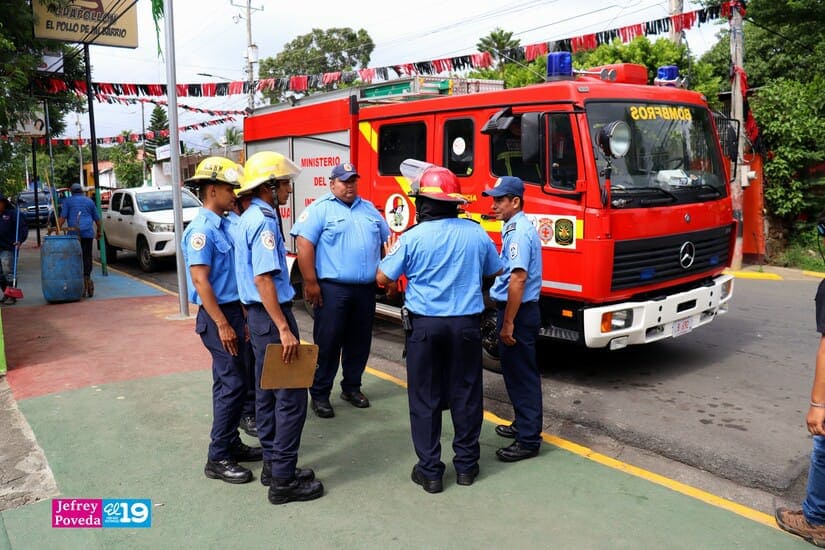 BOMBEROS