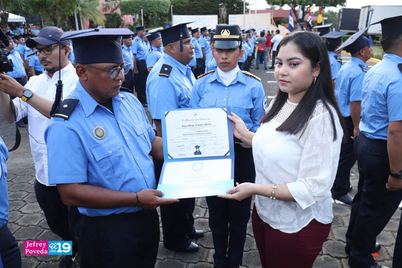 POLICIA17